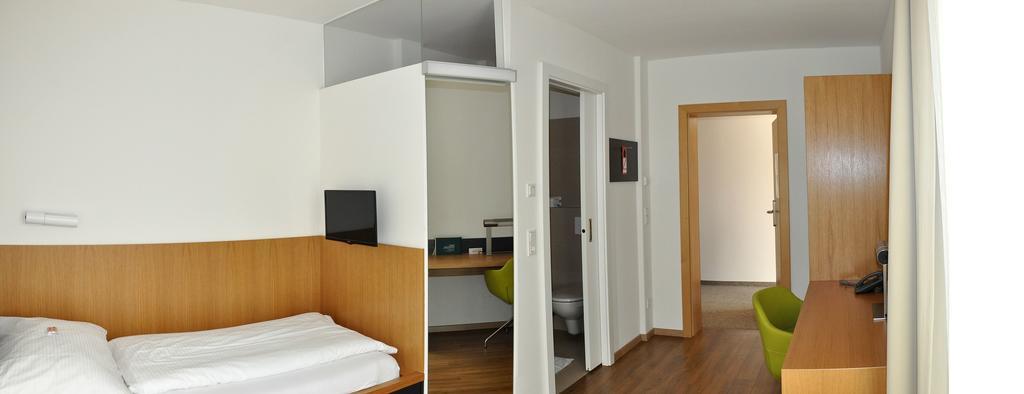 Sankt Magdalena Hotell Linz Rum bild