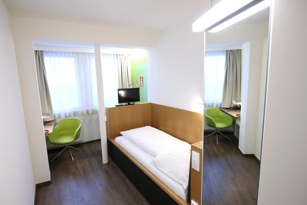 Sankt Magdalena Hotell Linz Rum bild